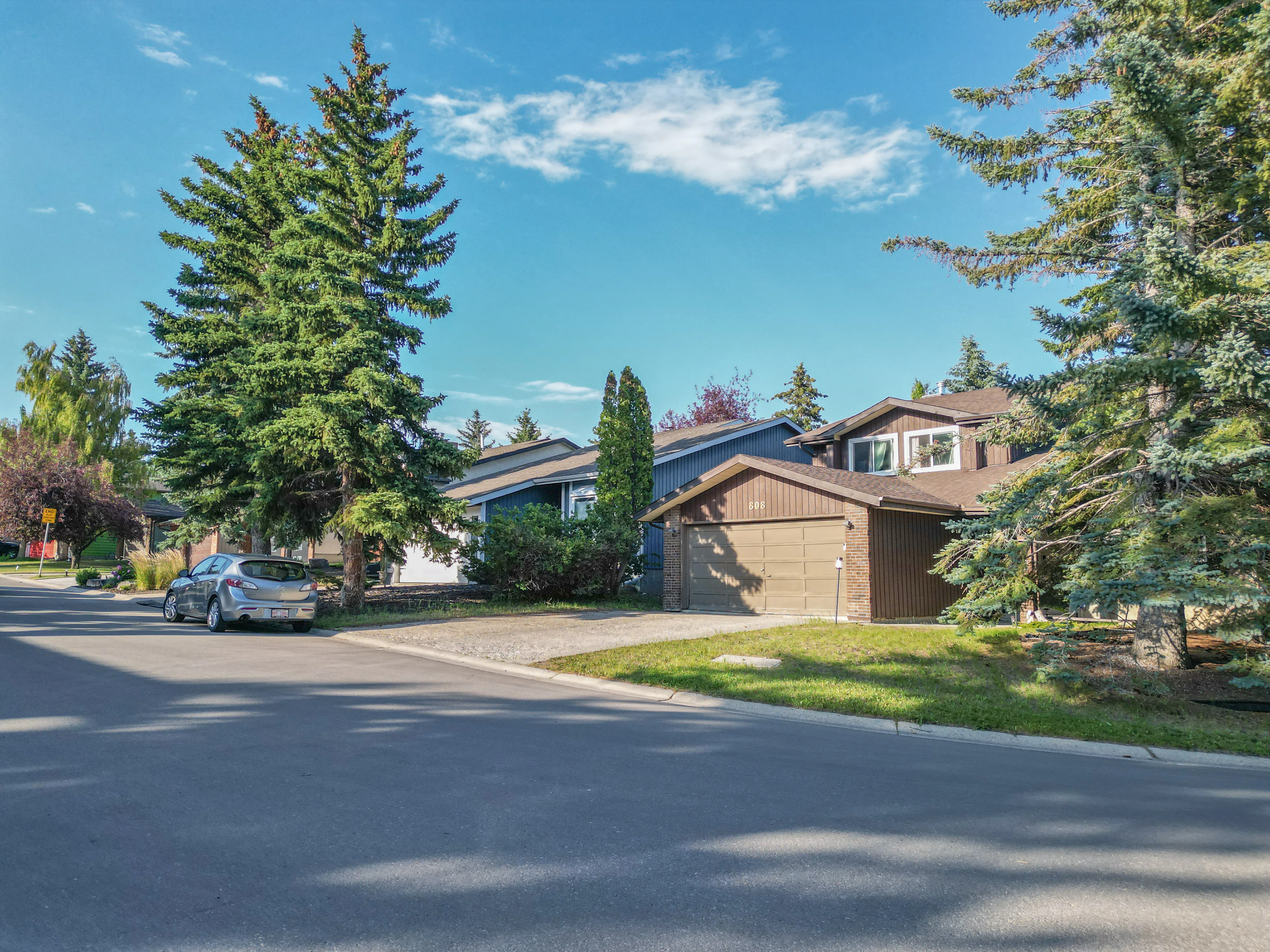 Detached Homes in Coach Hill Calgary