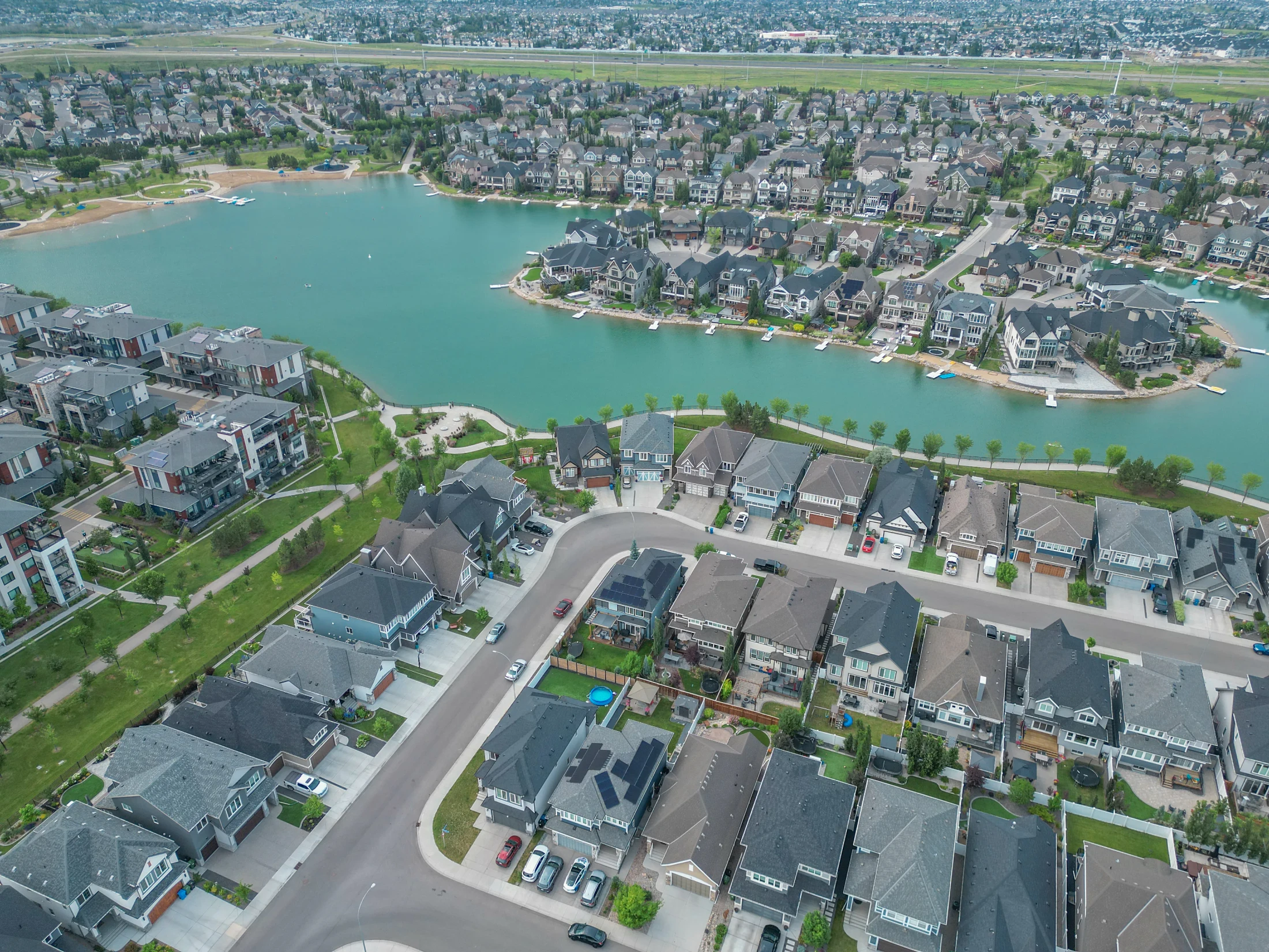 The Mahogany Lake Lifestyle